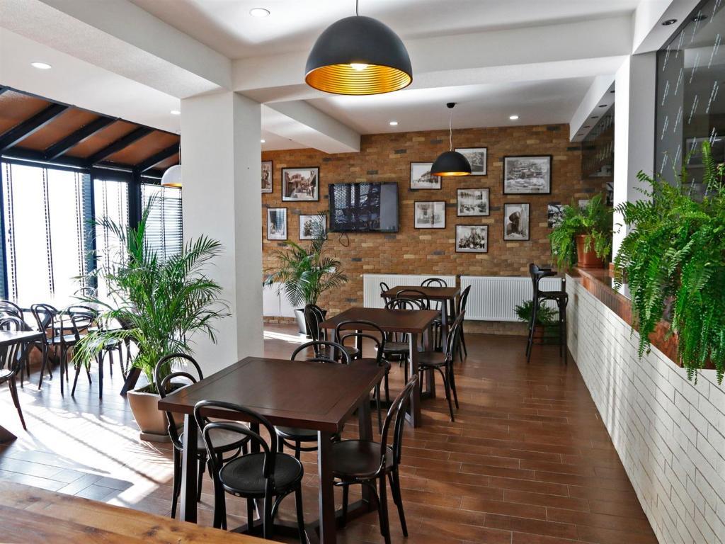 俱乐部2100酒店 古多里 外观 照片